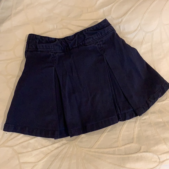 GAP uniform skort - Picture 2 of 5